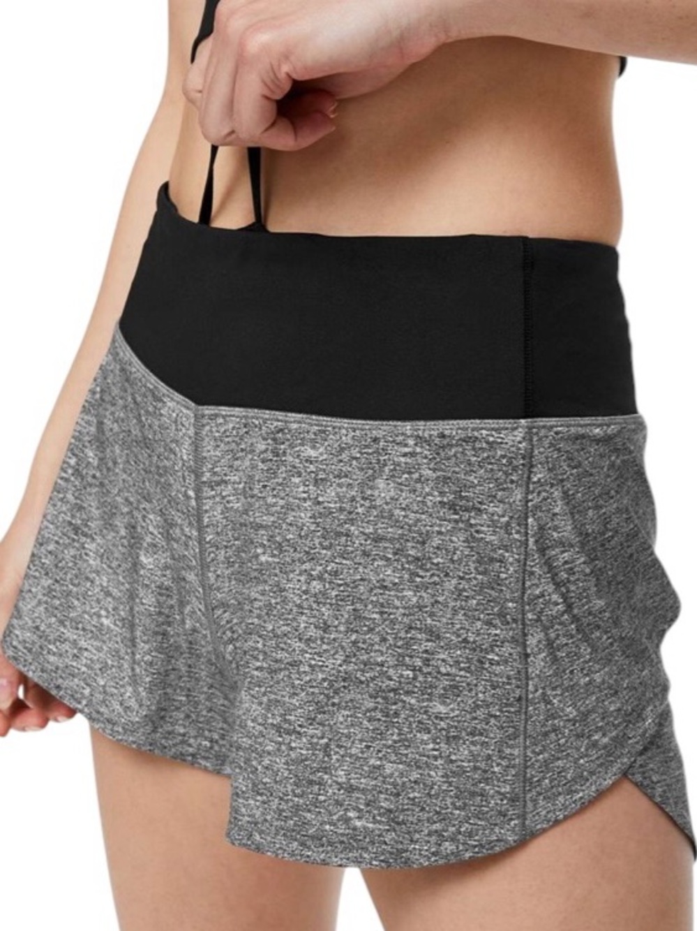 Lululemon Speed Up Short Long *4" Updated Fit
Heather Lux / Black Sz 6 - Picture 3 of 9